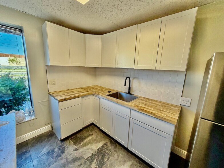 More Photos Of 2455 Stanley Ave, Dayton Freestanding For Lease
