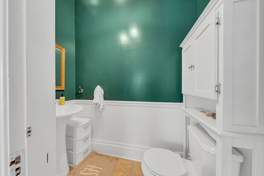 More Photos Of 1021 H St, Sacramento Apartments For Sale