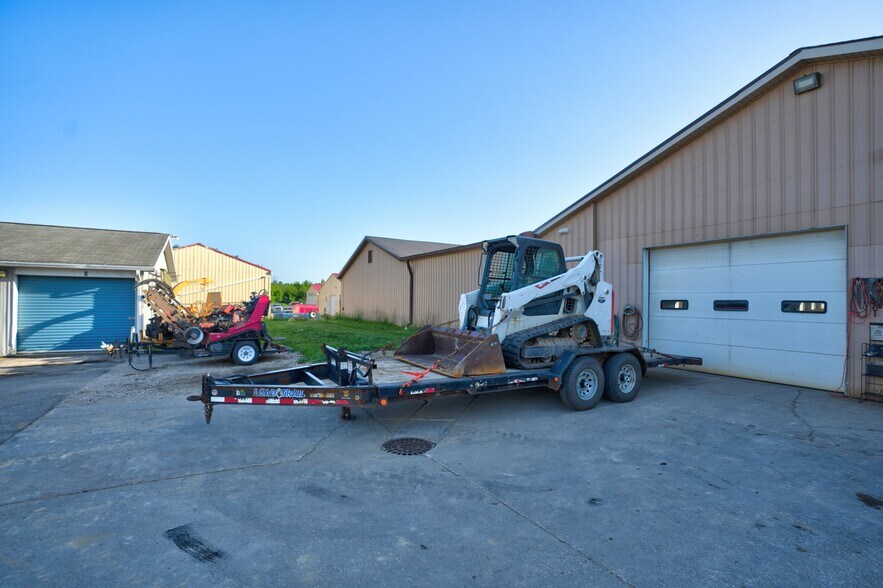 More Photos Of 7281 S State Rd, Goodrich Freestanding For Sale