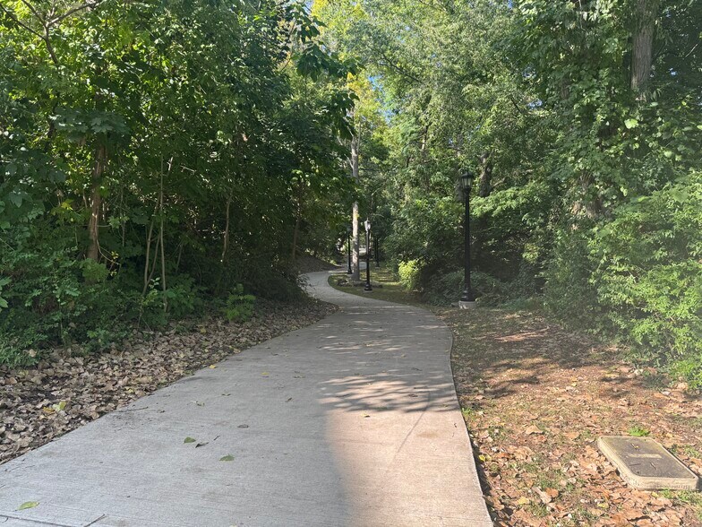 More Photos Of 265 W Main St, Kent Medical For Lease