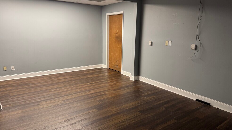 More Photos Of 1684 N Belcher Rd, Clearwater Flex For Lease