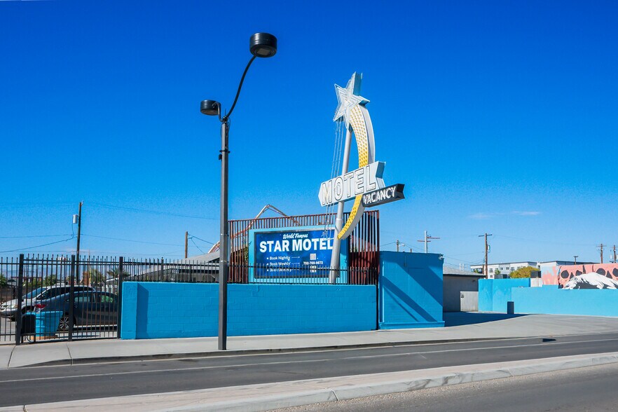 More Photos Of 1414-1418 S 3rd St, Las Vegas Hotel For Lease