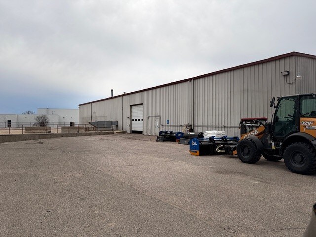 More Photos Of 3245 Terminal Dr, Eagan Warehouse For Lease