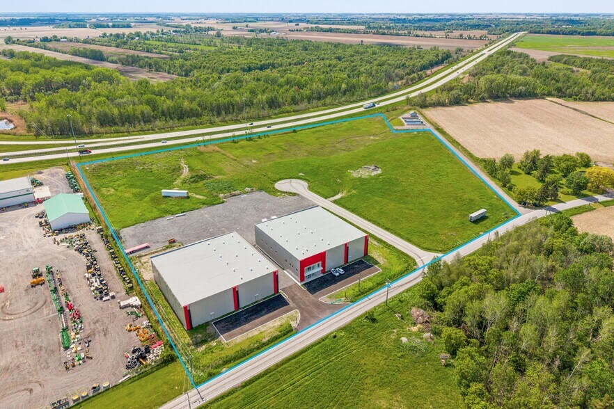 More Photos Of 20-40 Rue Filion, Saint-jacques-le-mineur Warehouse For Lease
