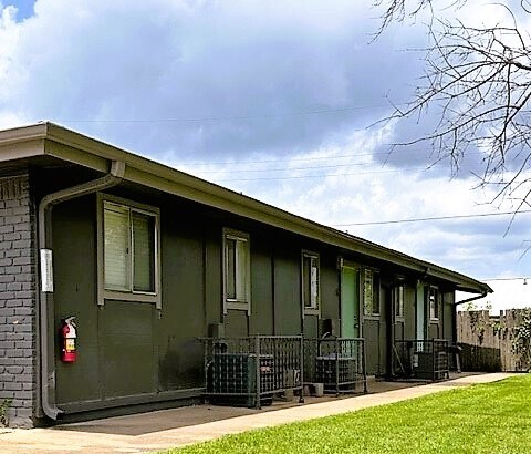 Primary Photo Of 2604-2606 Ektom Dr, Austin Apartments For Sale