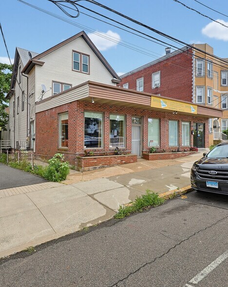 More Photos Of 24-26 Montauk Ave, New London Storefront Retail Residential For Sale