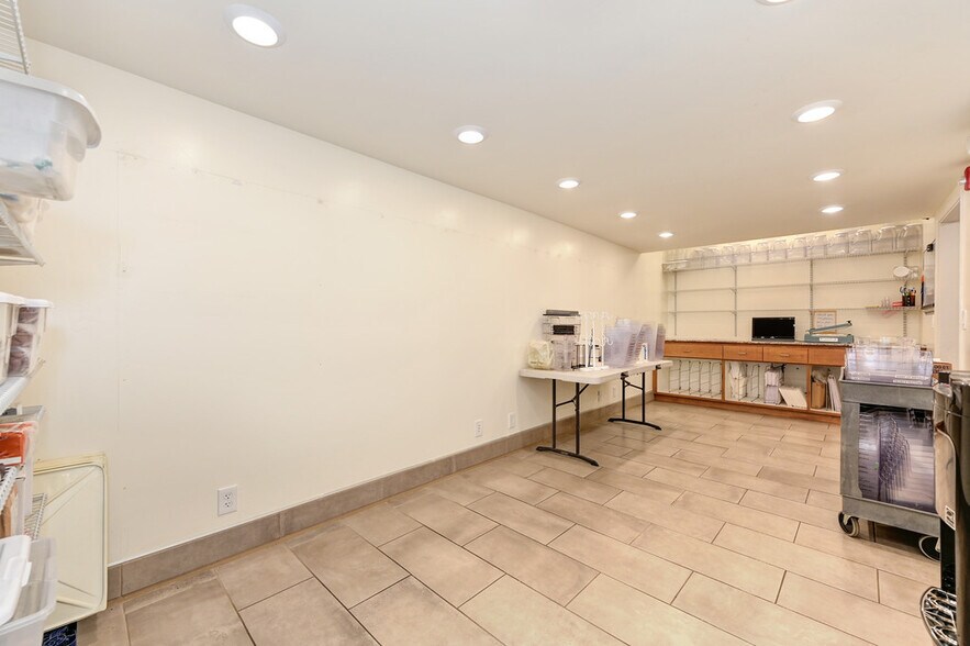 More Photos Of 27 S Main St, Colfax Storefront For Lease