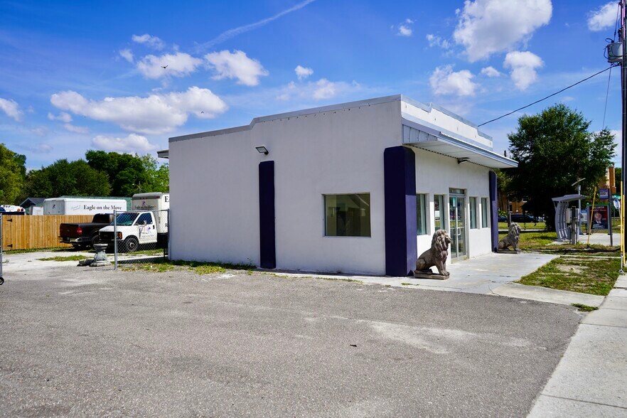More Photos Of 3003 N Nebraska Ave, Tampa Freestanding For Lease