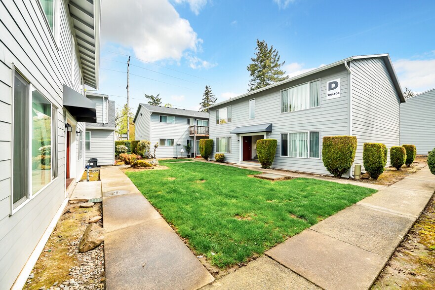 More Photos Of 16300-16400 E Burnside St, Gresham Apartments For Sale