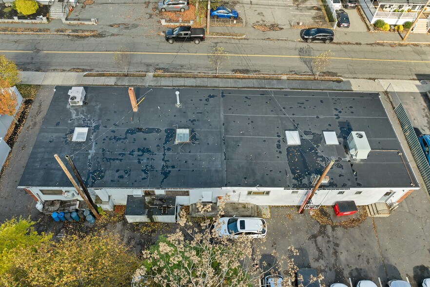 More Photos Of 36 W Water St, Wakefield Office For Sale