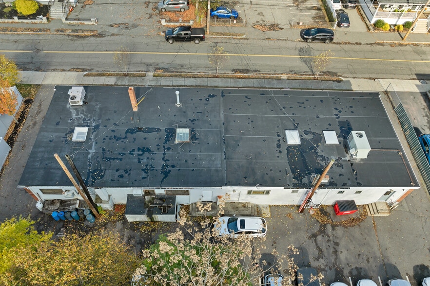 More Photos Of 36 W Water St, Wakefield Office For Sale