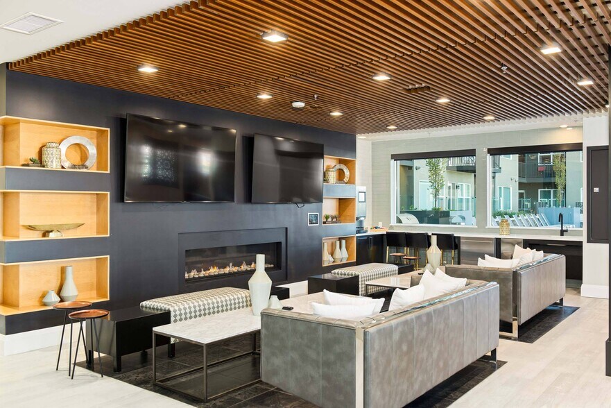 More Photos Of 2401 Blake St, Denver Apartments For Lease