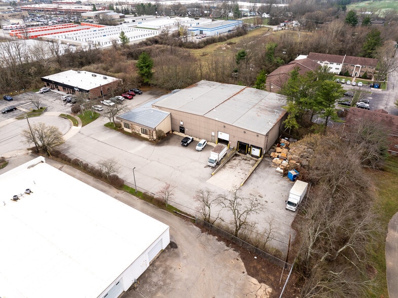 More Photos Of 2001 Family Cir, Lexington Warehouse For Lease