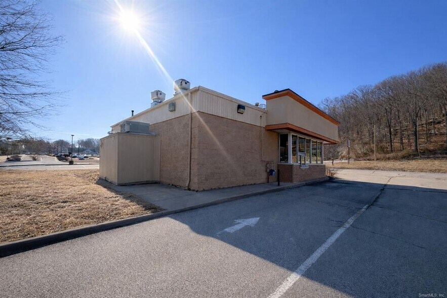 More Photos Of 641 Norwich New London Tpke, Uncasville Fast Food For Sale