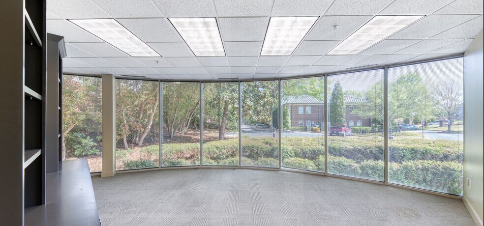 More Photos Of 2303 Cumberland Pky, Atlanta Medical For Lease