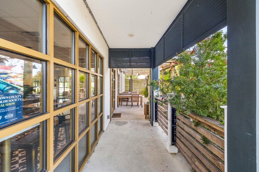 More Photos Of 11359 Highway 17, Pawleys Island Restaurant For Sale