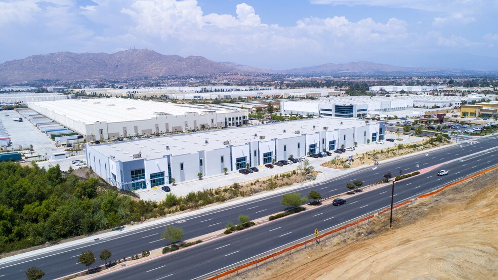 More Photos Of 1900 Alessandro Blvd, Riverside Showroom For Lease