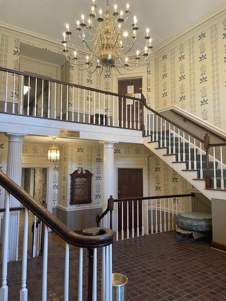 More Photos Of 2752 Erie Ave, Cincinnati Medical For Lease