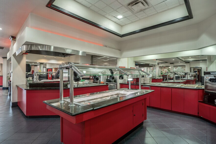 More Photos Of 4516 Maplewood Ave, Wichita Falls General Retail For Sale