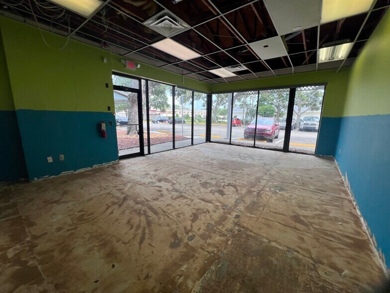 More Photos Of 4102 34th St S, Saint Petersburg Storefront Retail Office For Lease