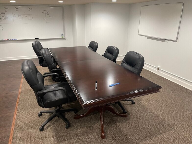 More Photos Of 107 W Michigan Ave, Kalamazoo Office For Lease