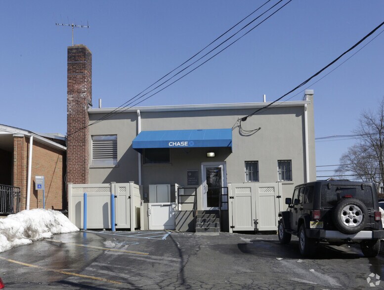 More Photos Of 215 Main St, Chatham Bank For Lease