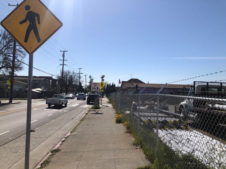 More Photos Of 3055 35th Ave, Oakland Land For Sale