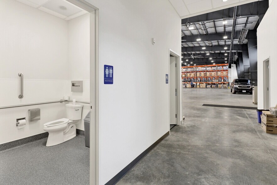 More Photos Of 5463 Pacific Fern Dr, Ferndale Manufacturing For Sale