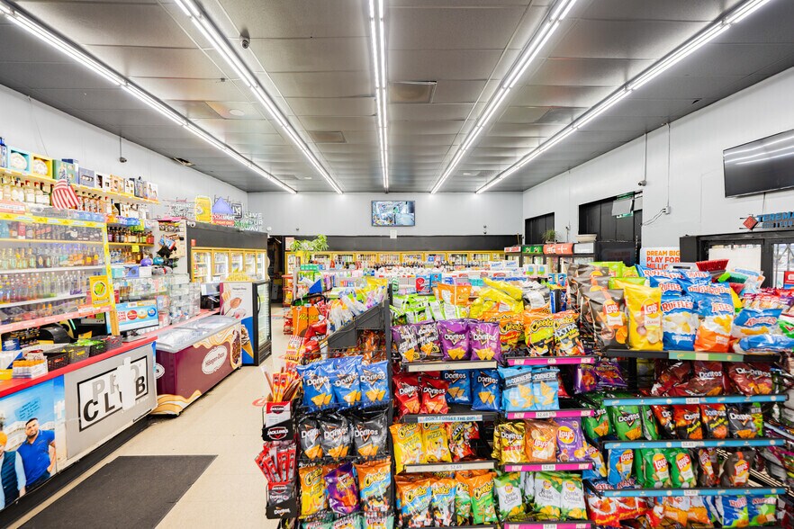 More Photos Of 3072-3084 W Pico Blvd, Los Angeles Storefront For Sale