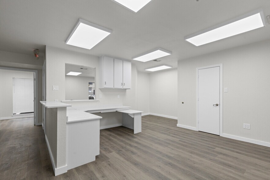 More Photos Of 601 Omega Dr, Arlington Medical For Lease