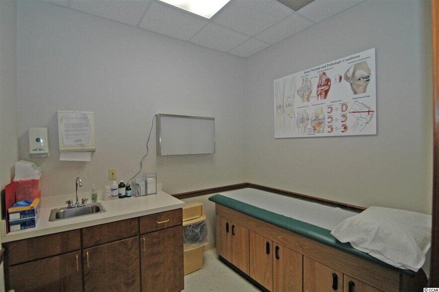 More Photos Of 1001 N Fraser St, Georgetown Medical For Lease