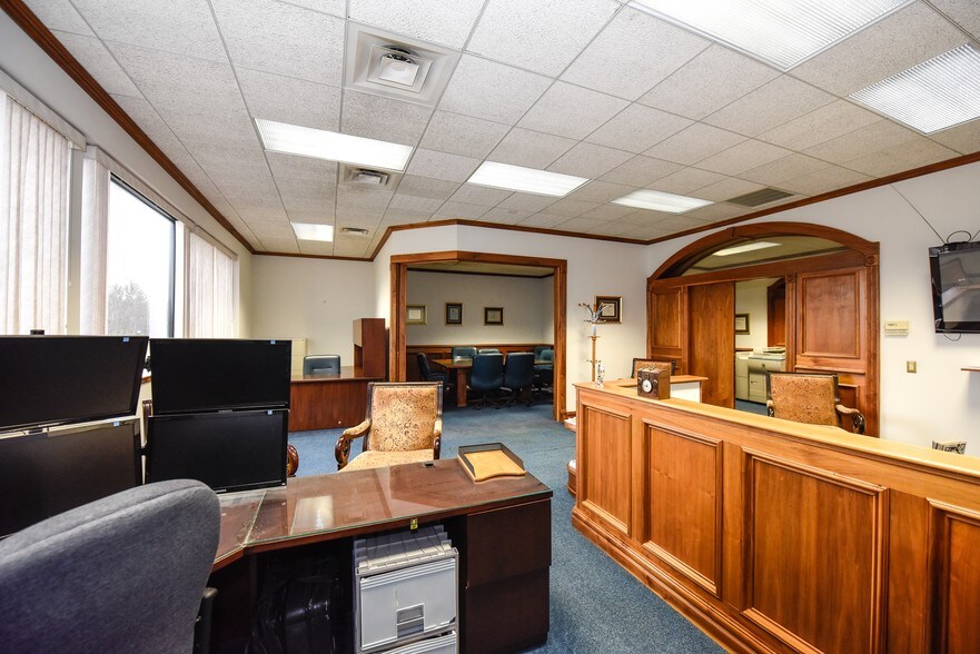 More Photos Of 5266 Seneca St, West Seneca Office For Lease