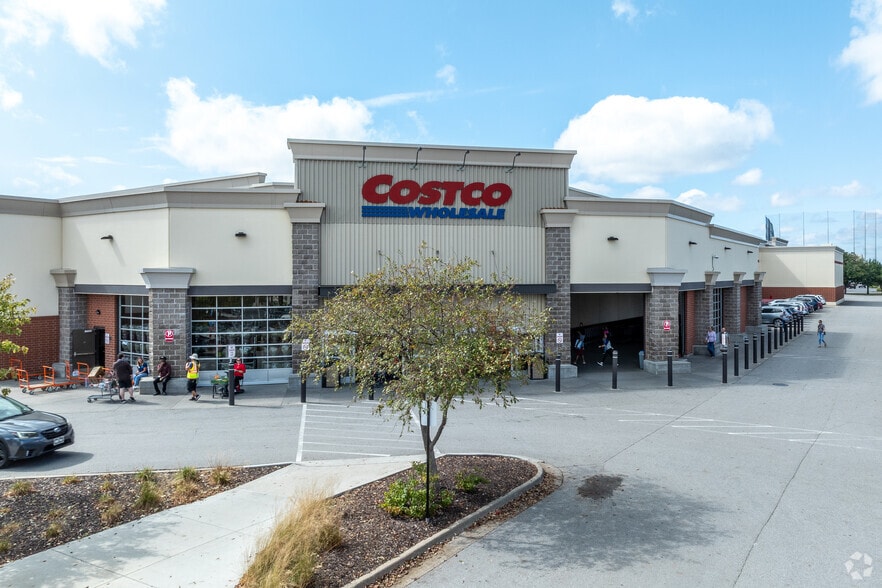 More Photos Of 101 Jordan Creek Pkwy, West Des Moines Unknown For Lease