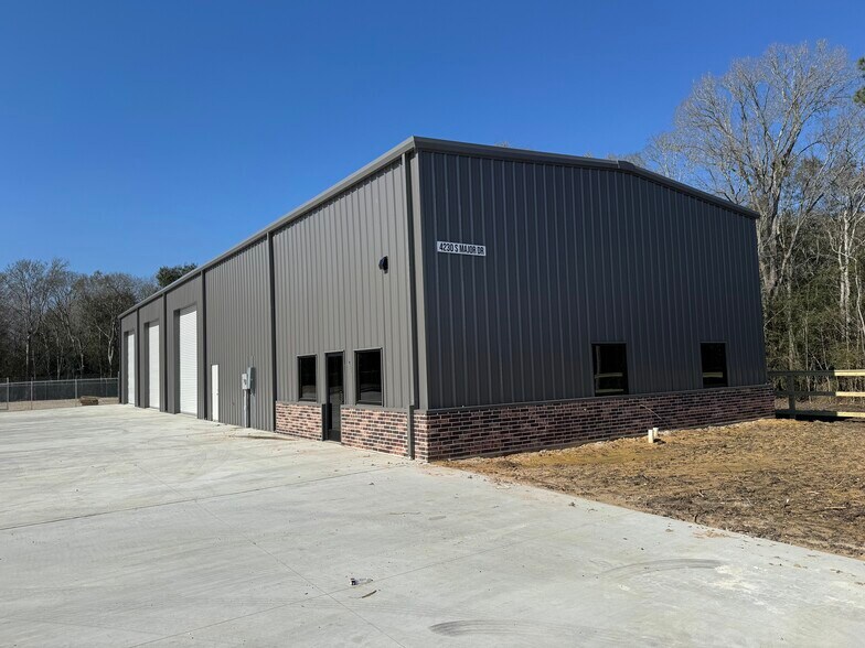 Primary Photo Of 4230 S Major Dr, Beaumont Warehouse For Lease