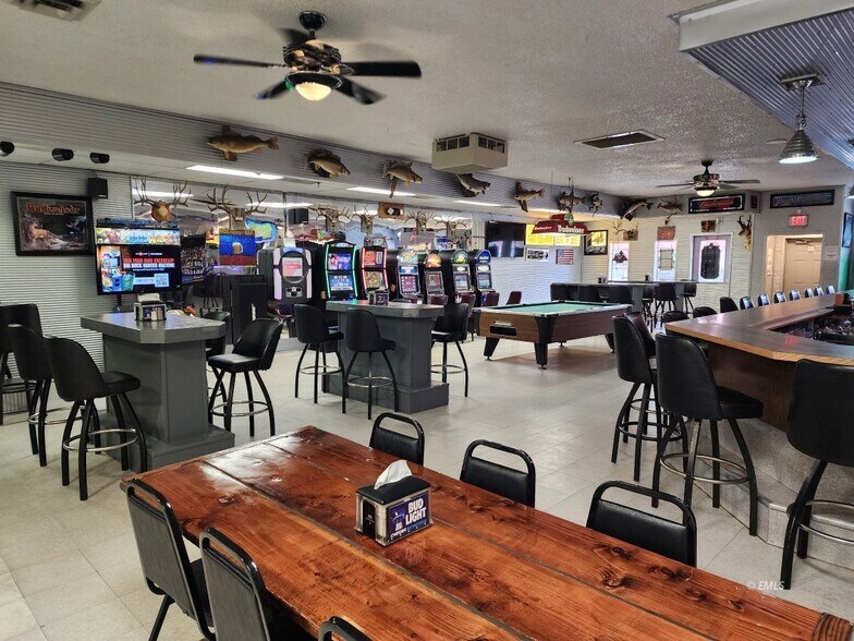 More Photos Of 424 Main St, Jordan Sports And Entertainment For Sale