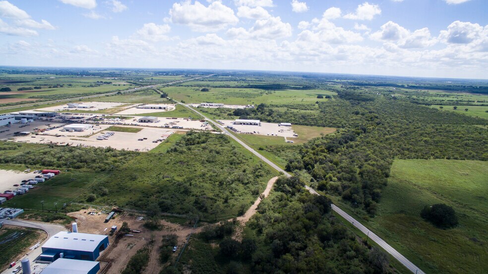 More Photos Of I-37 and FM-1784, Pleasanton Land For Sale