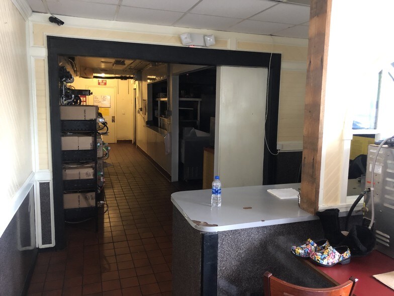 More Photos Of 3009 E Ash St, Goldsboro Restaurant For Sale