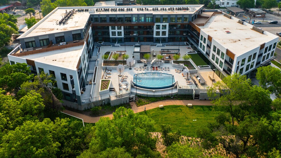 More Photos Of 2209 S First St, Austin Apartments For Sale