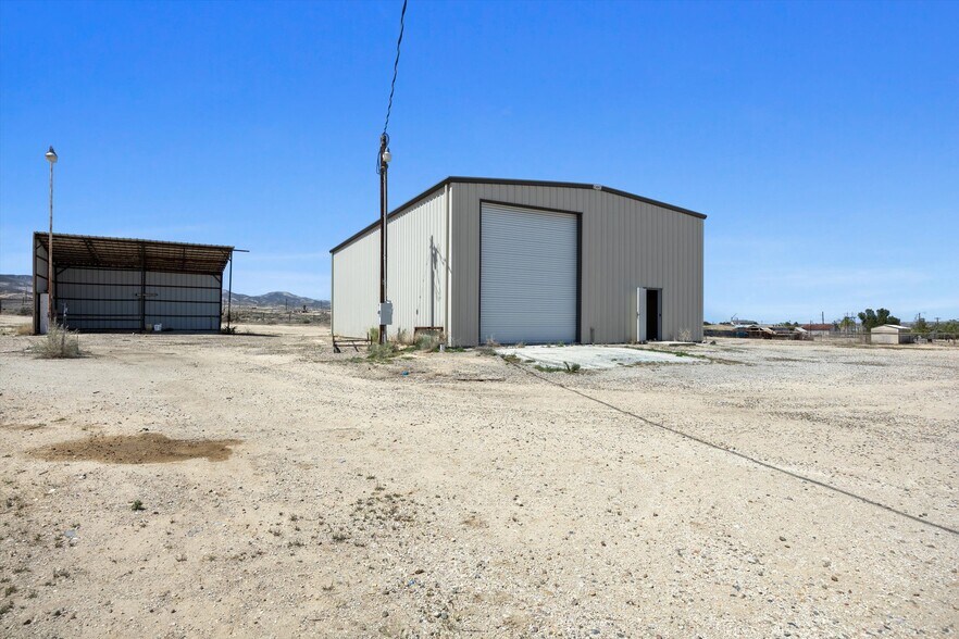 More Photos Of 523-529 Kristin st, Taft Flex For Sale