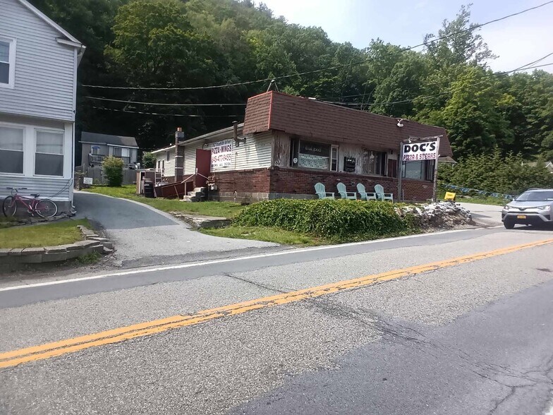 Primary Photo Of 655 Jersey Ave, Greenwood Lake Restaurant For Sale