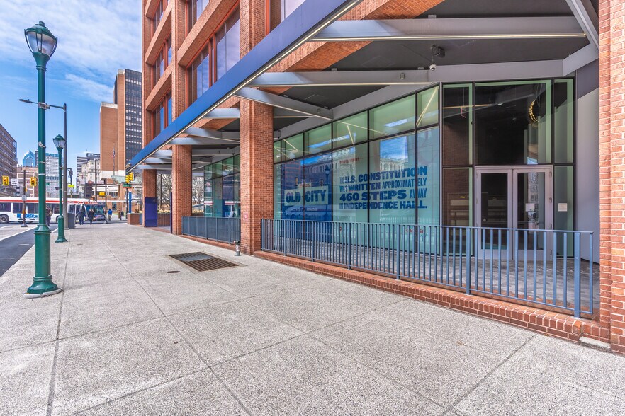 More Photos Of 101 N Independence Mall E, Philadelphia Office For Lease
