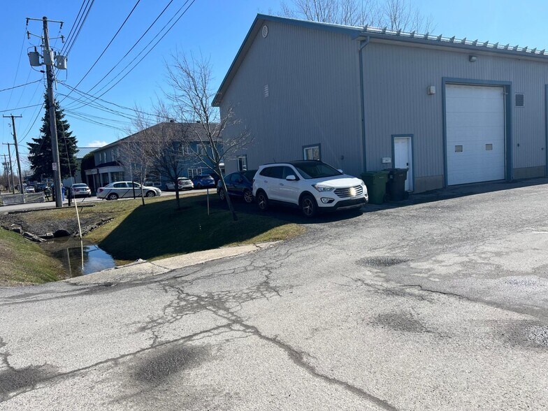 More Photos Of 2925 Rue Du Meunier, Vaudreuil-dorion Warehouse For Sale