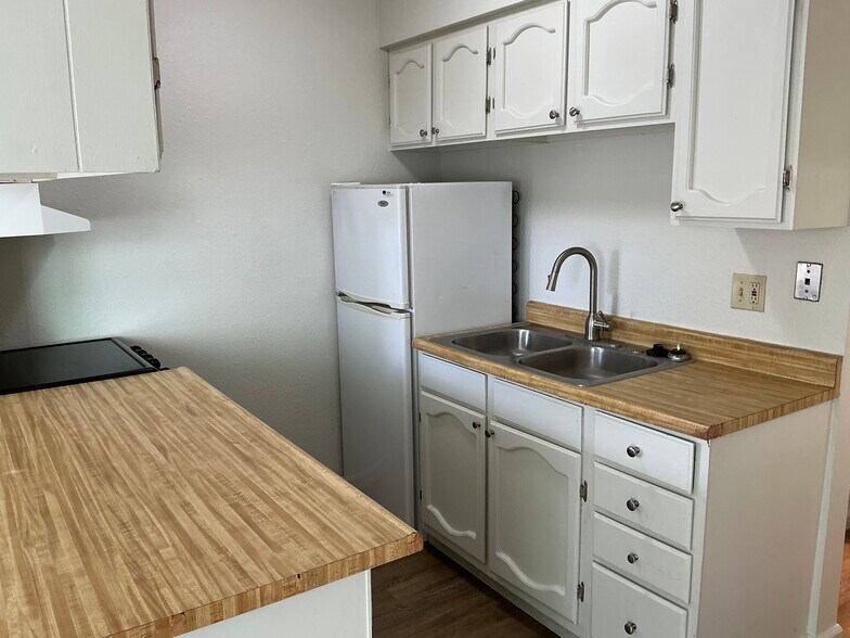 More Photos Of 1800 Prater Way, Sparks Apartments For Sale