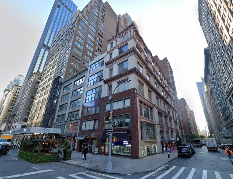 More Photos Of 251-253 Fifth Ave, New York Office For Lease