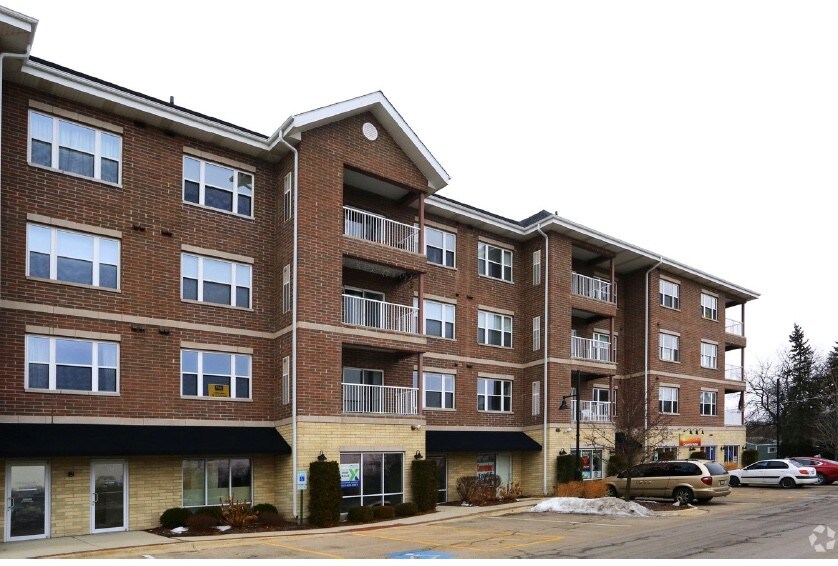 More Photos Of 15-85 N Woodbury St, South Elgin Apartments For Lease