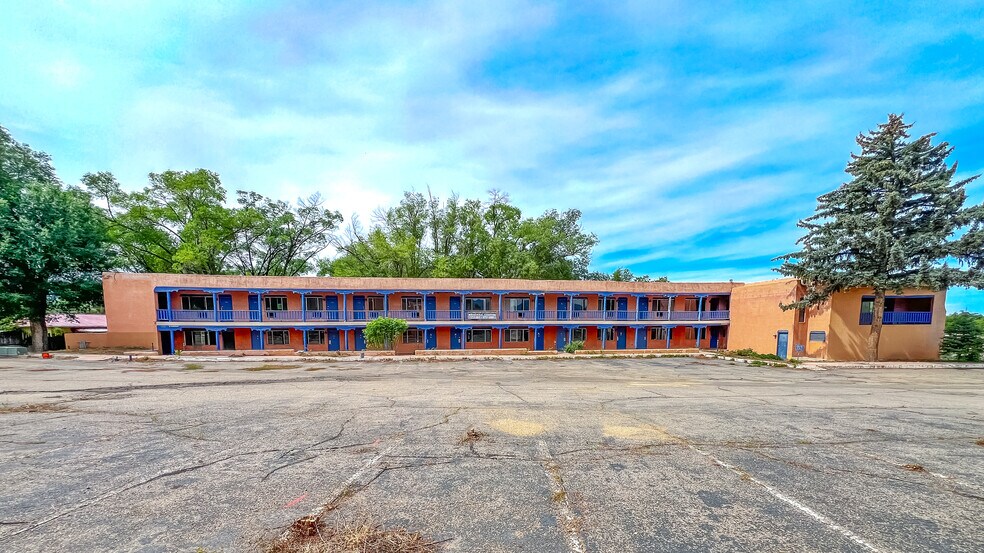 More Photos Of 413 Paseo Del Pueblo Norte, Taos Hotel For Sale