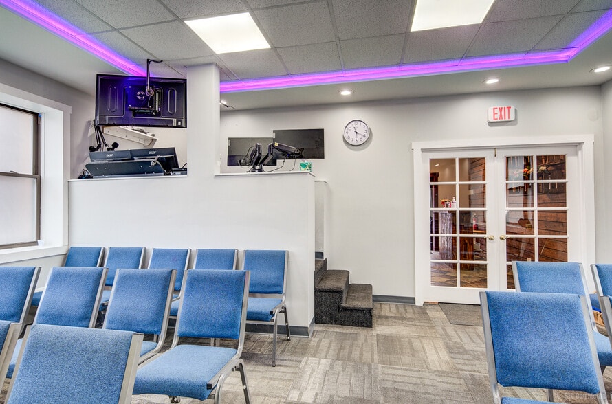 More Photos Of 1446 S 50th Ave, Cicero Religious Facility For Sale