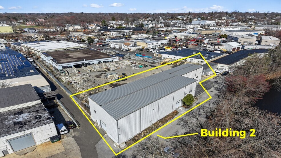 More Photos Of 55 Poplar St, Stamford Light Distribution For Sale