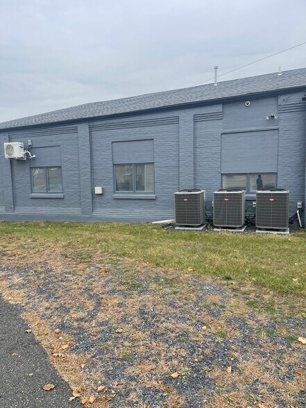 More Photos Of 1321 W Broad St, Quakertown Medical For Lease