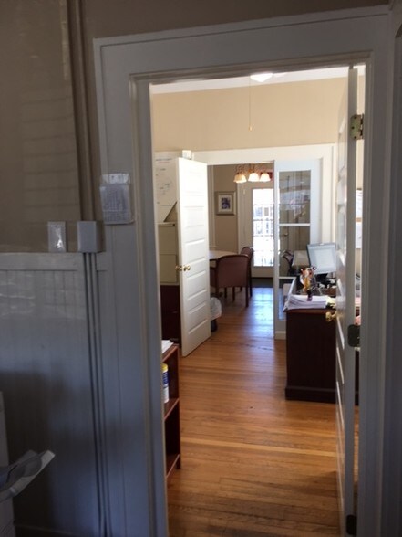 More Photos Of 916 W Morgan St, Raleigh Office For Lease